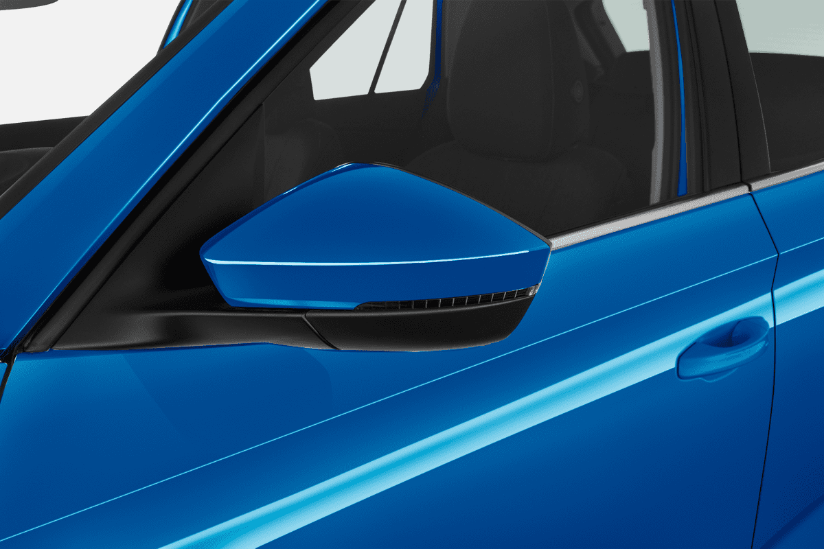 Rückspiegel eines Skoda Scala