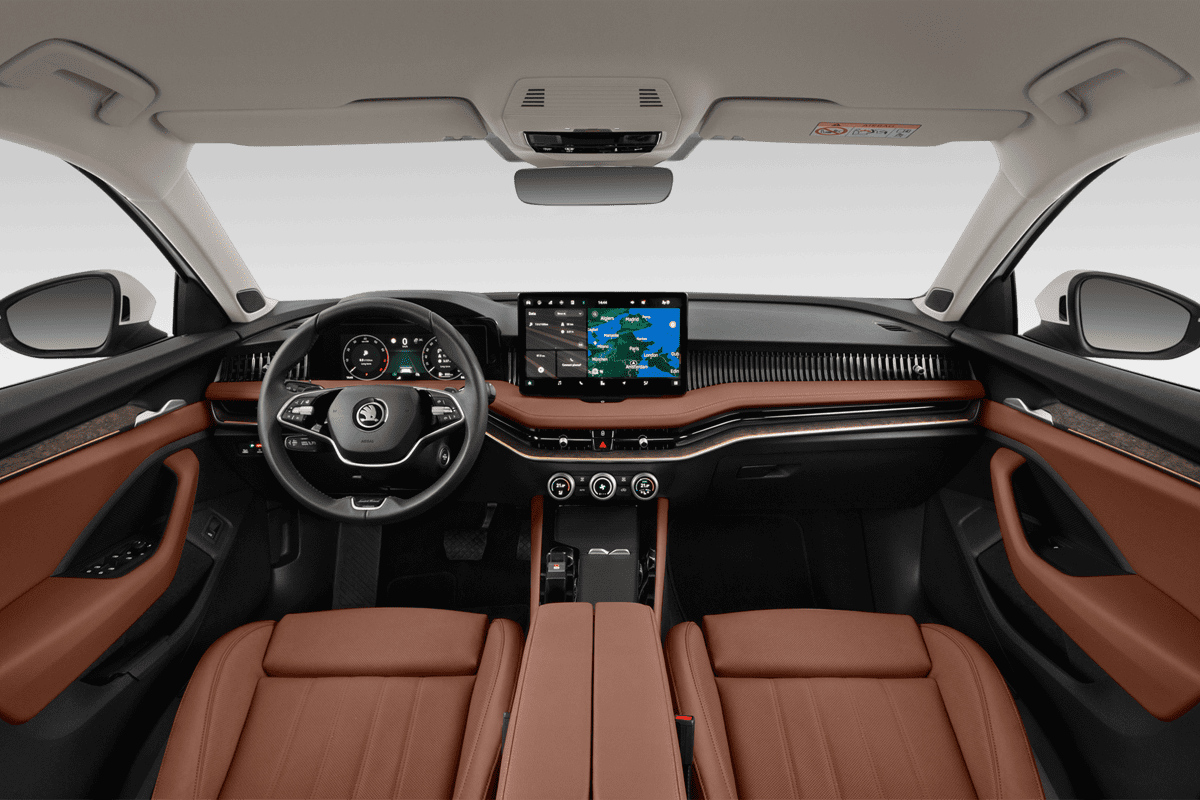 Armaturenbrett eines Skoda Superb