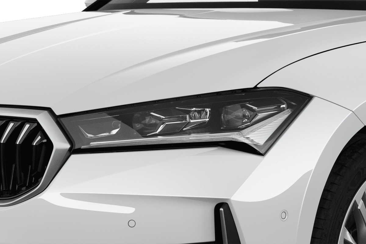 Frontscheinwerfer eines Skoda Superb