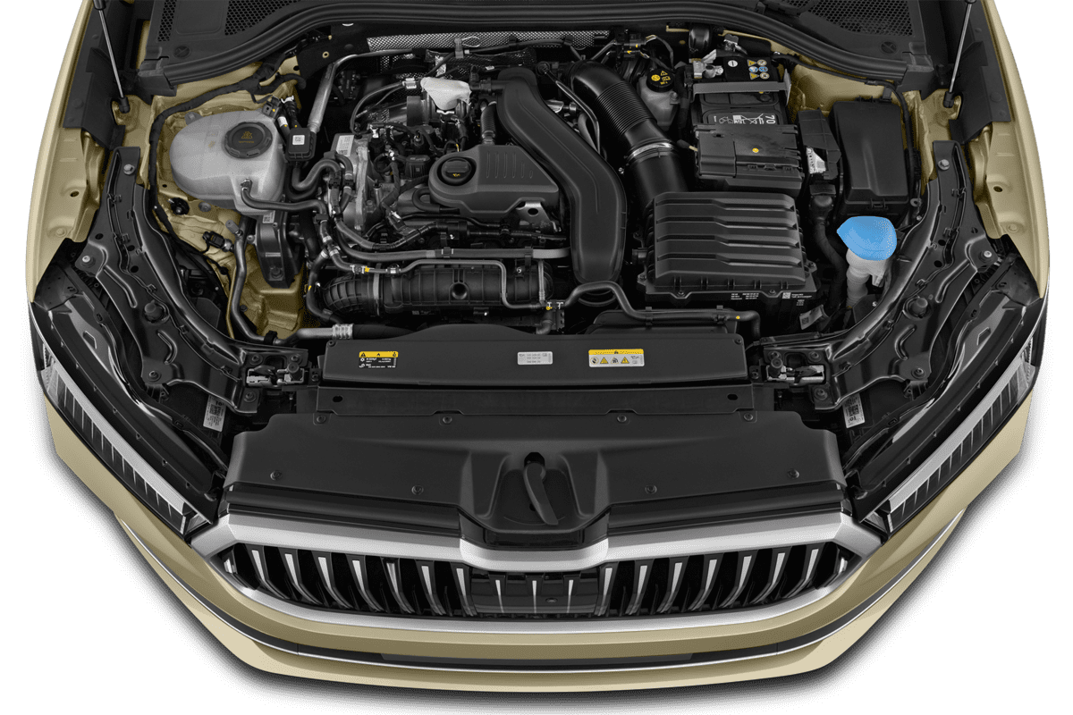 Motorraum eines Skoda Superb Combi