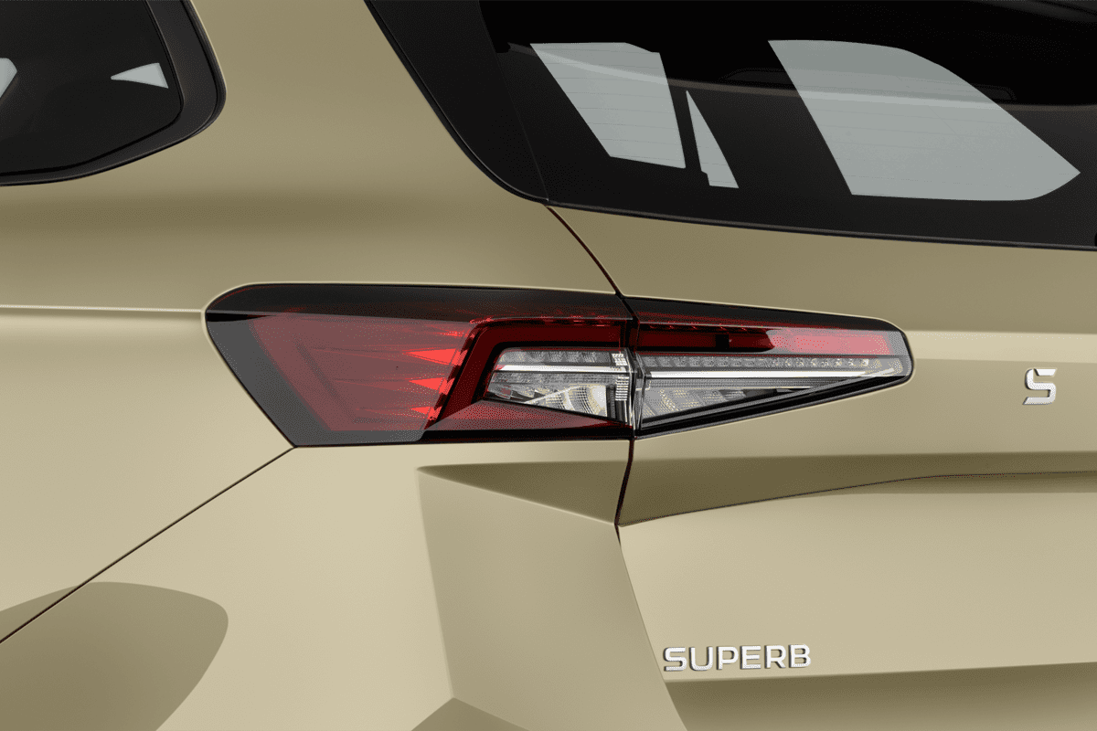 Heckleuchten eines Skoda Superb Combi