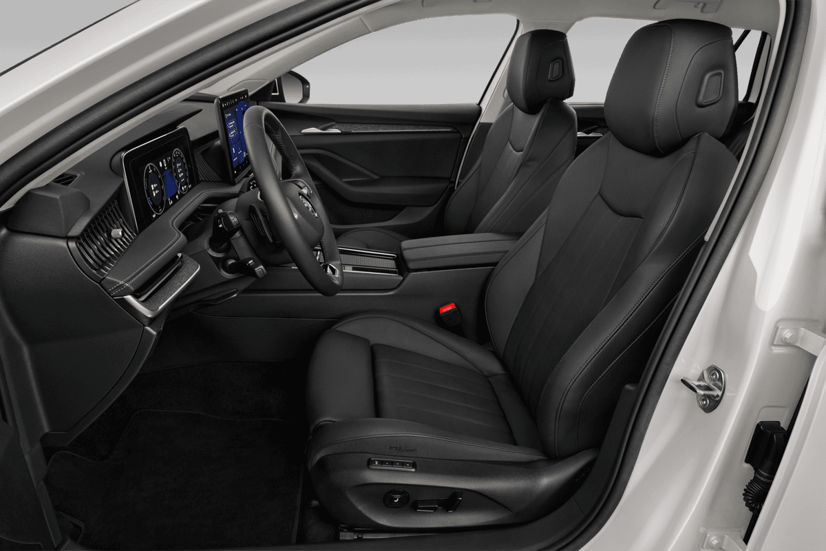 Vordersitze eines Skoda Superb Combi iV 