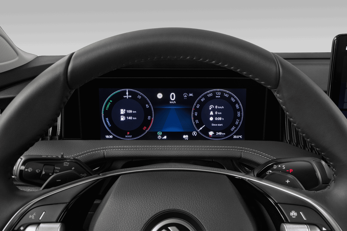 Kombiinstrument eines Skoda Superb Combi iV 