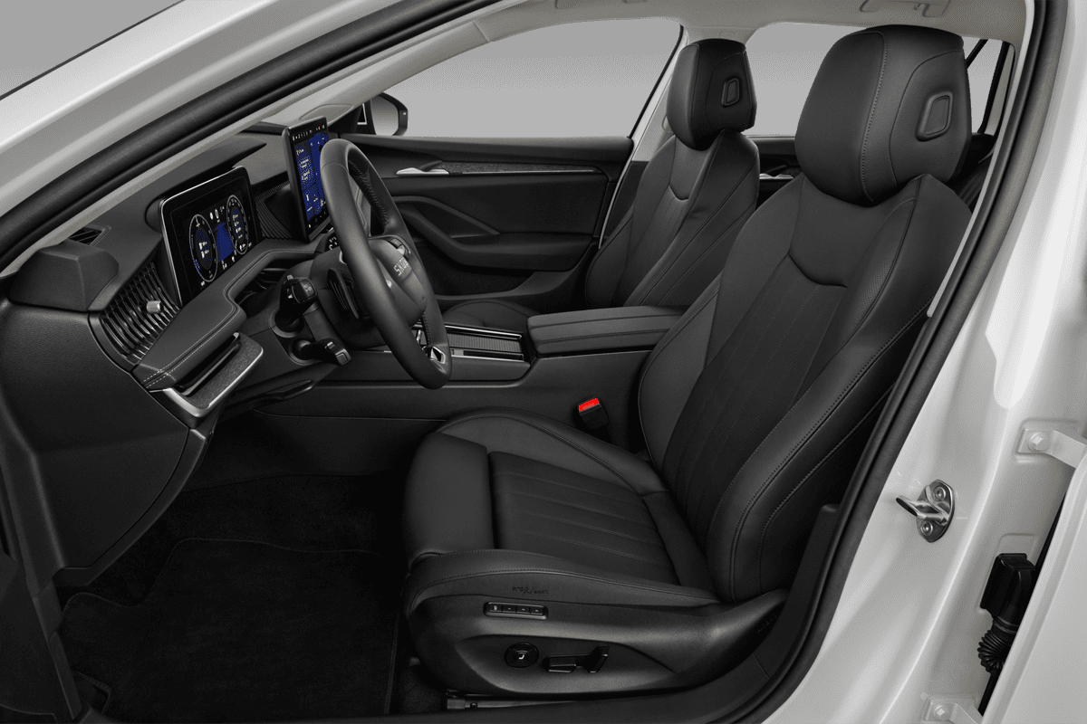 Vordersitze eines Skoda Superb Combi