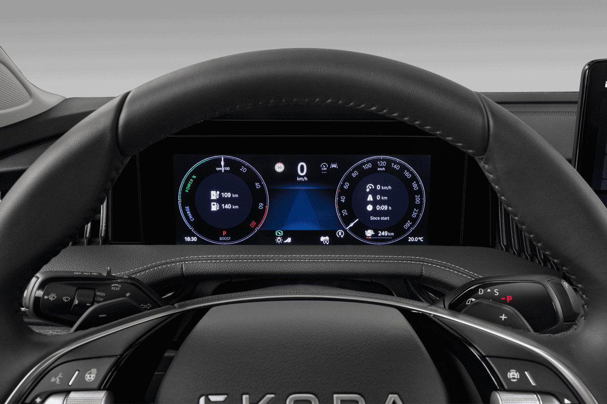 Kombiinstrument eines Skoda Superb Combi