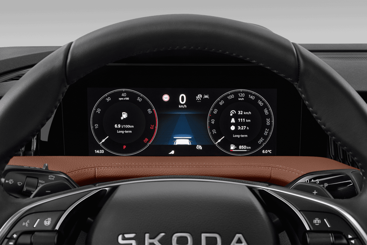 Kombiinstrument eines Skoda Superb 