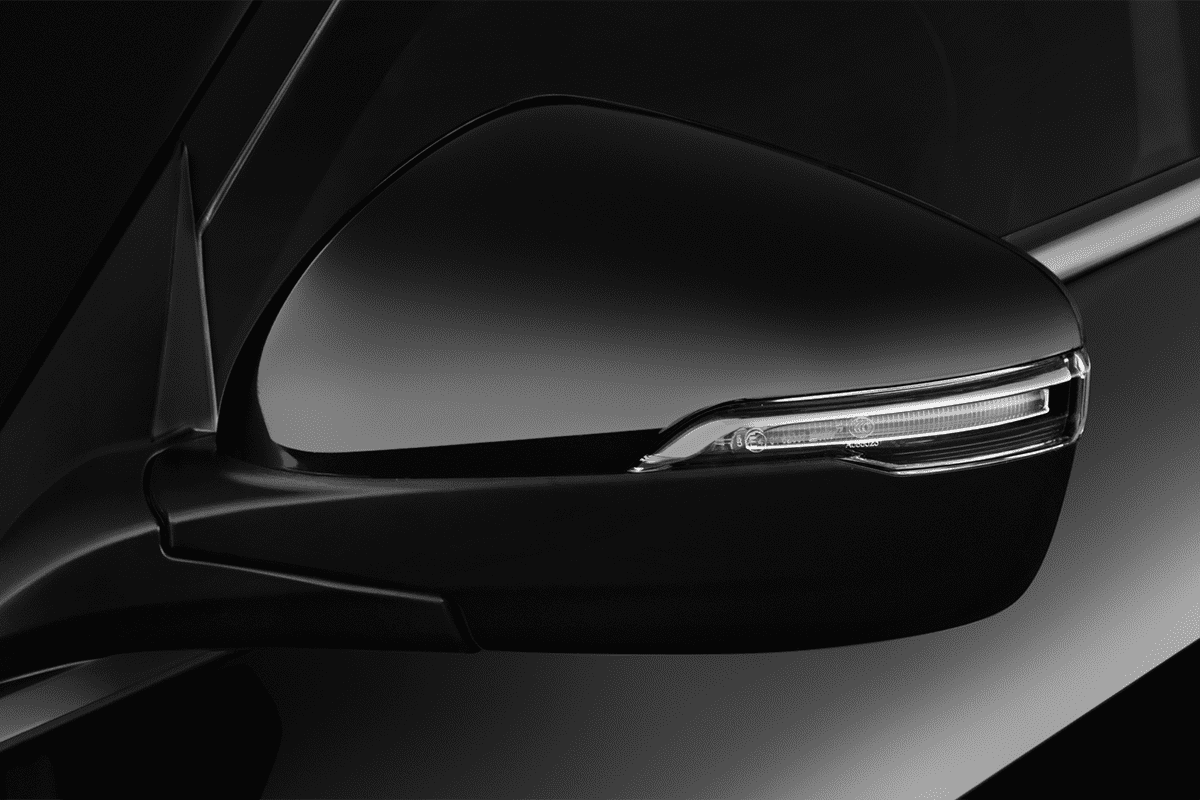 Rückspiegel eines Ssangyong XLV