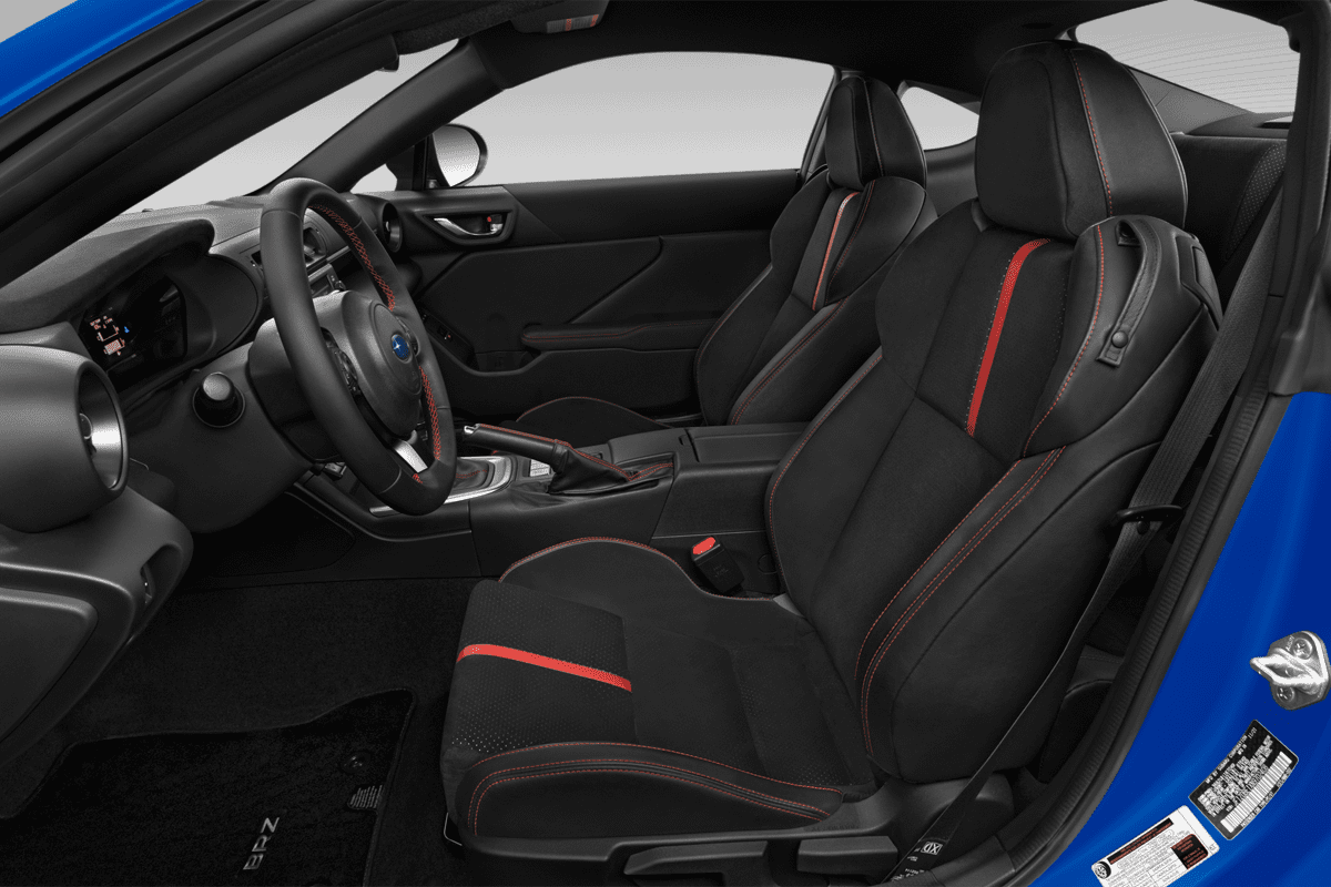 Vordersitze eines Subaru BRZ