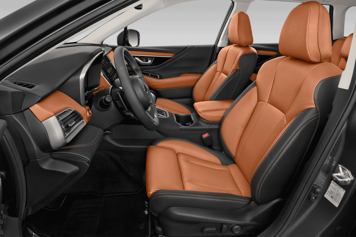 Vordersitze eines Subaru Outback