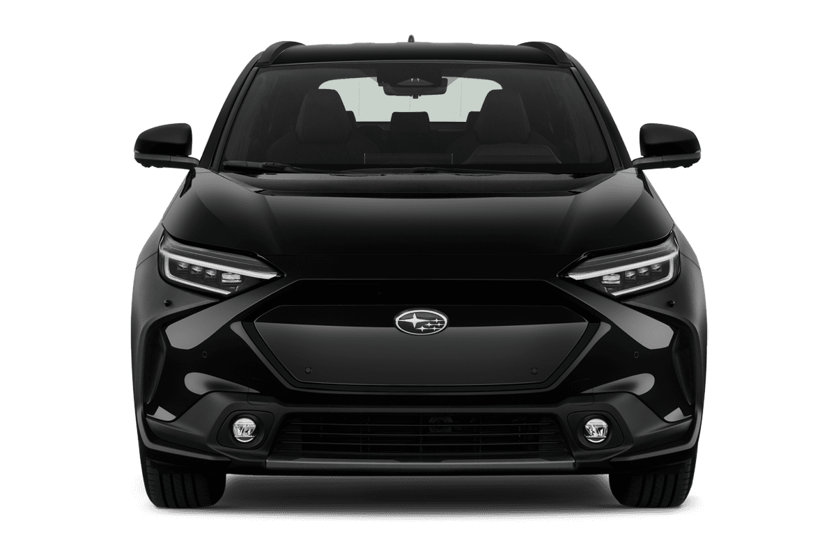 Frontansicht eines Subaru Solterra, freigestellt