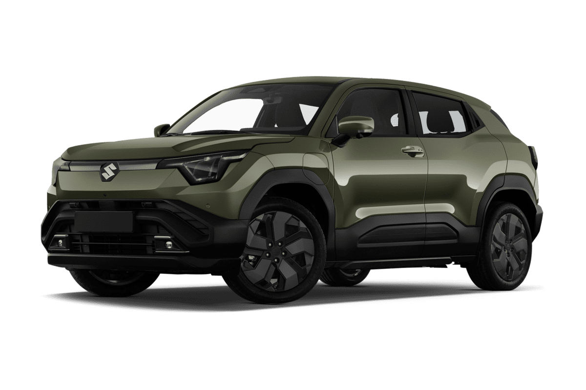 Tiefe, schräge Heckansicht eines Suzuki eVitara (neues Modell), freigestellt