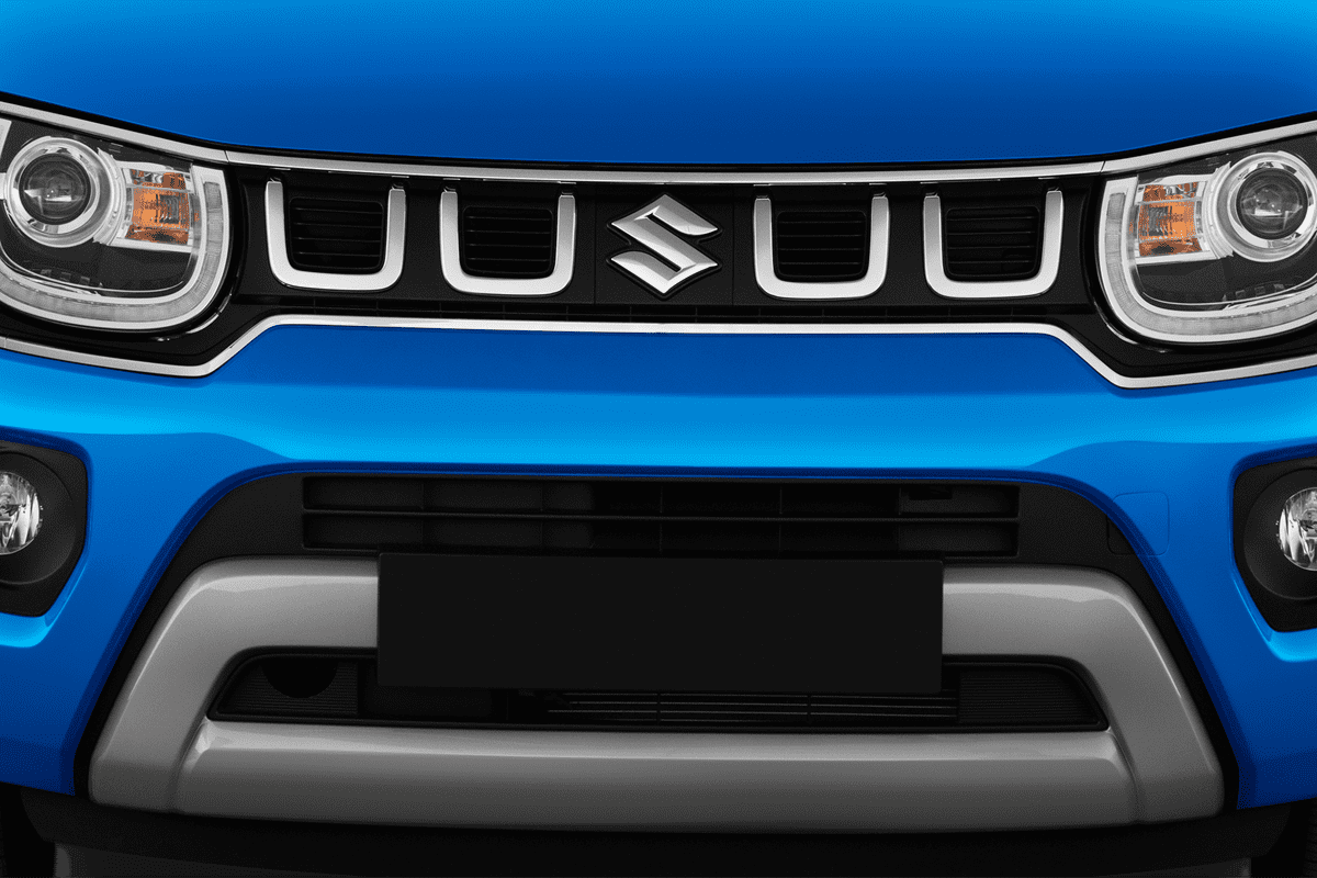 Kühlergrill eines Suzuki Ignis Hybrid