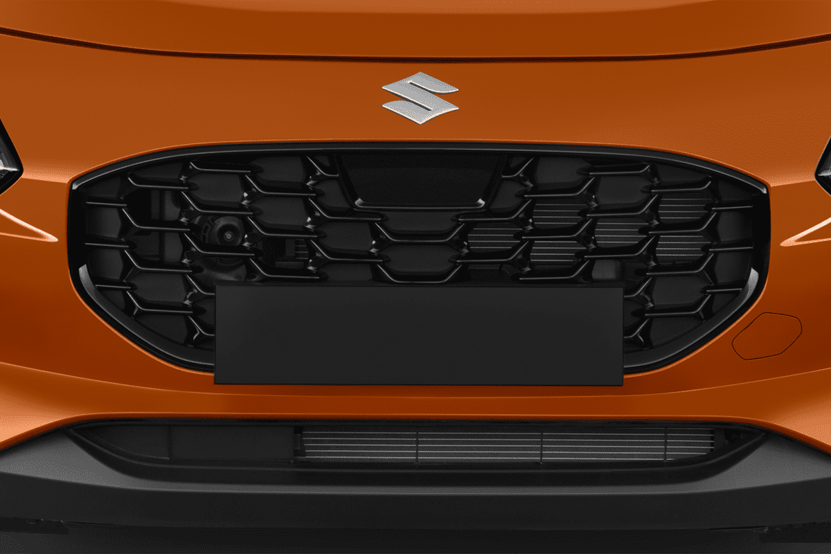 Kühlergrill eines Suzuki Swift Hybrid 