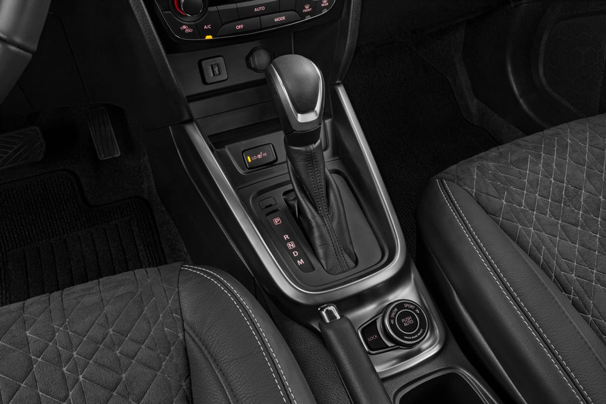 Schaltknüppel eines Suzuki eVitara (neues Modell)
