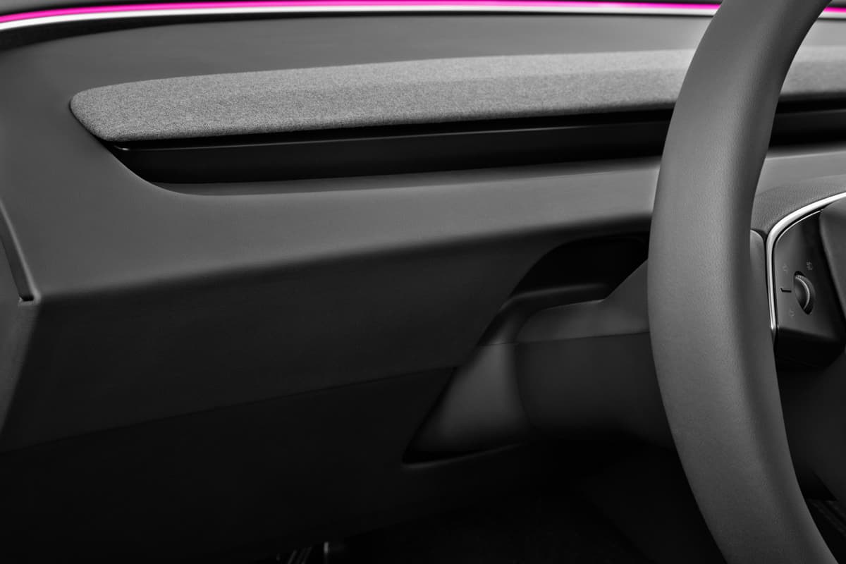 Lüftung eines Tesla Model 3 (KI-generiert)