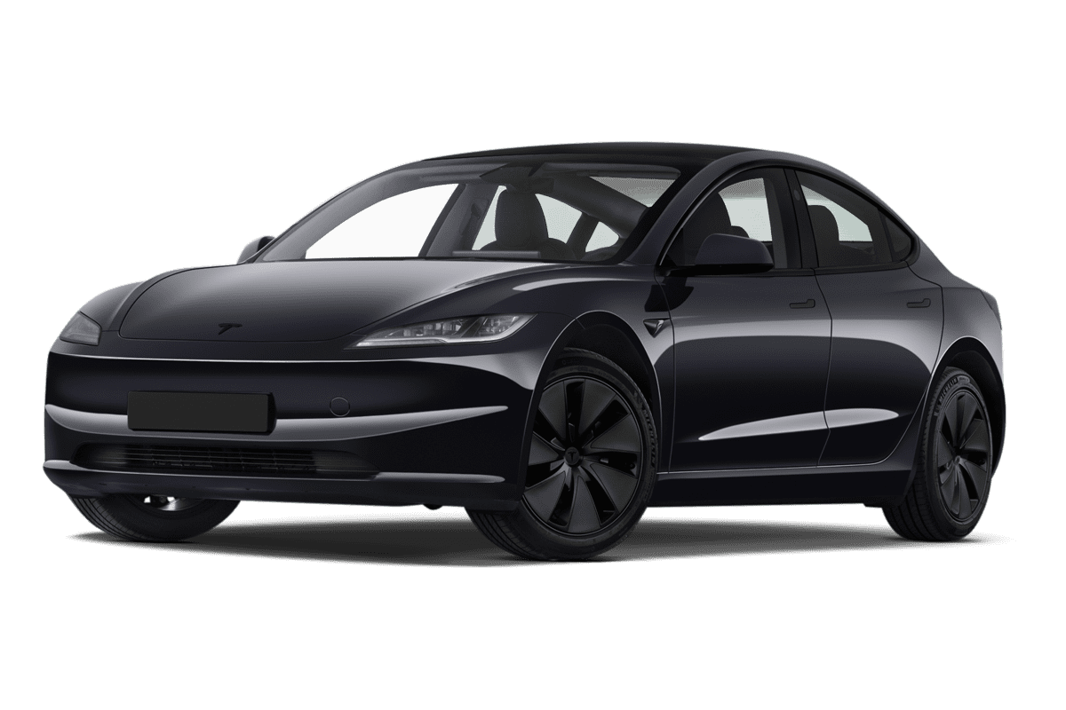 Tiefe, schräge Heckansicht eines Tesla Model 3, freigestellt (KI-generiert)