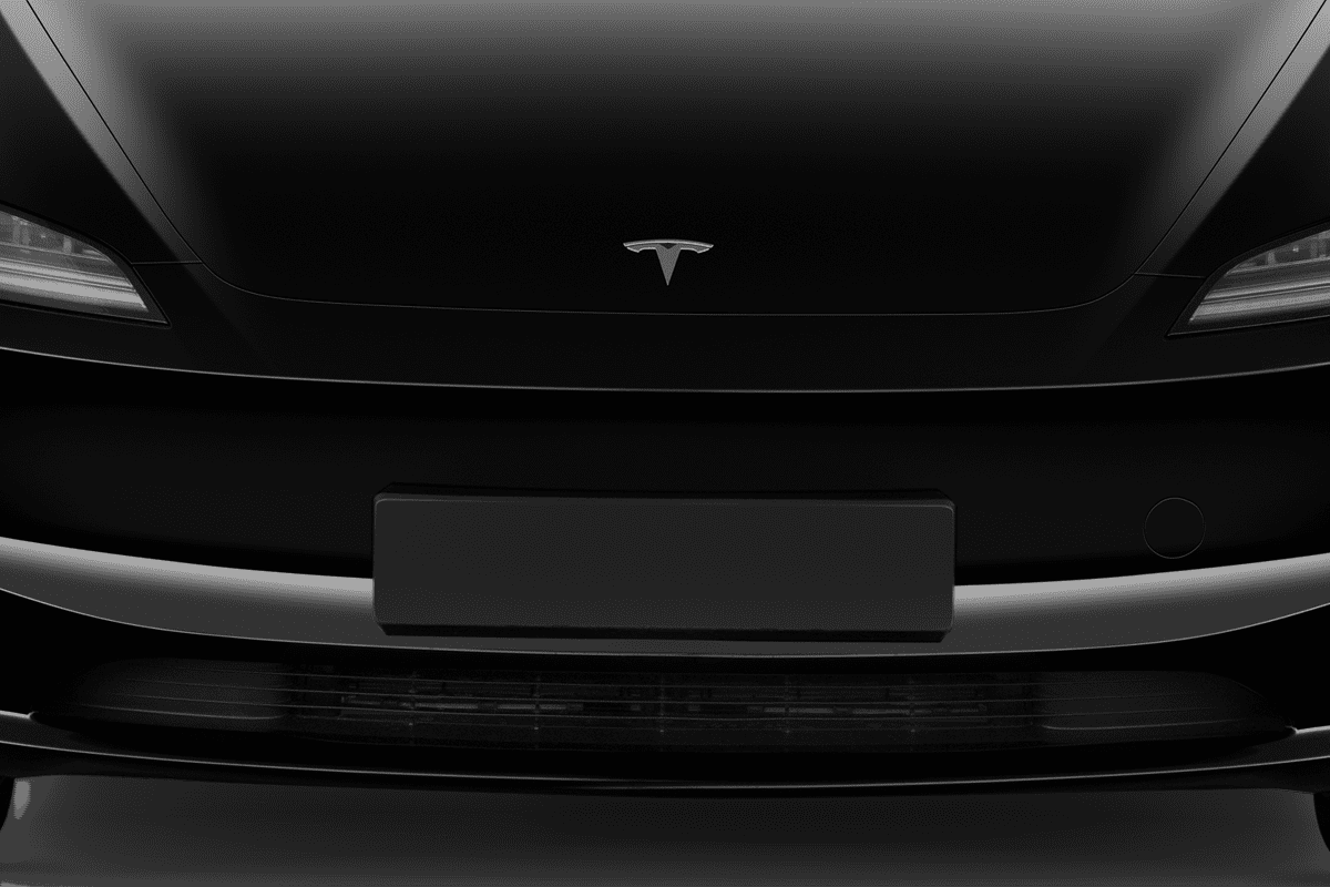 Kühlergrill eines Tesla Model 3