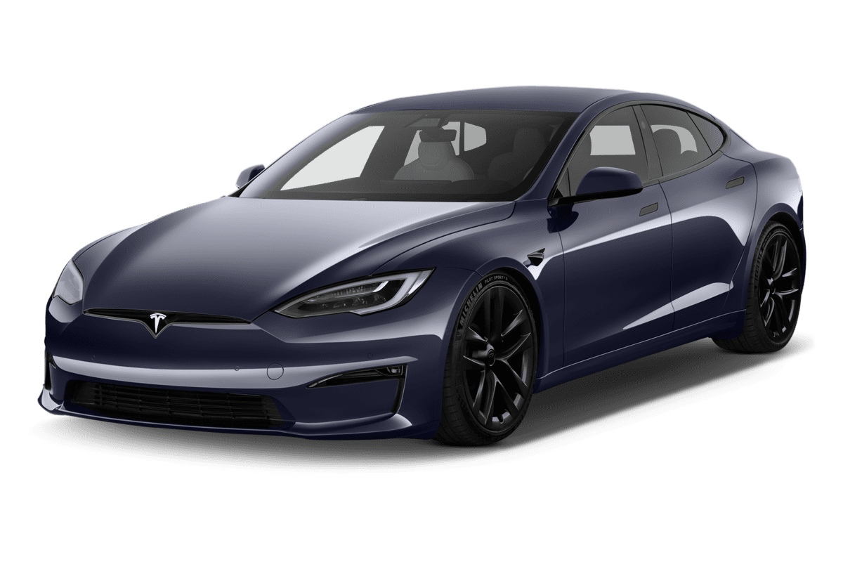 Schräge Frontansicht eines Tesla Model S, freigestellt