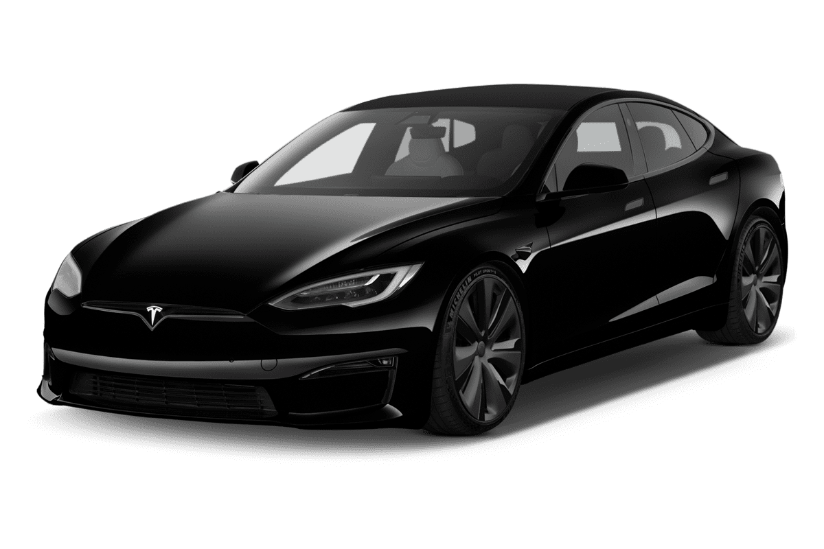 Schräge Frontansicht eines Tesla Model S, freigestellt