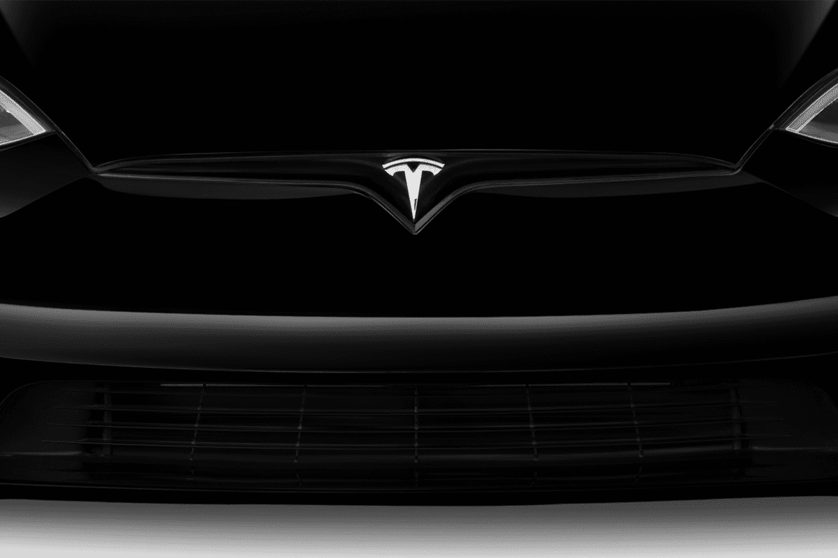 Kühlergrill eines Tesla Model S