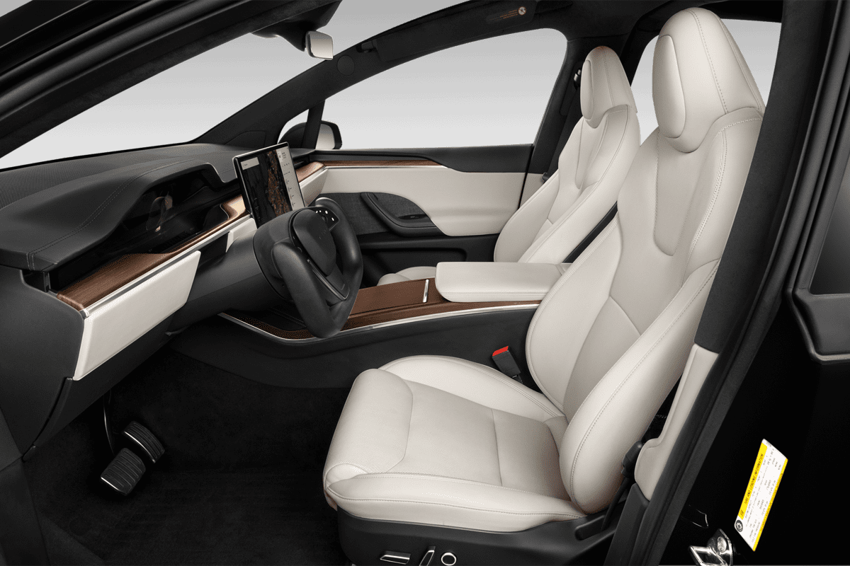 Vordersitze eines Tesla Model X