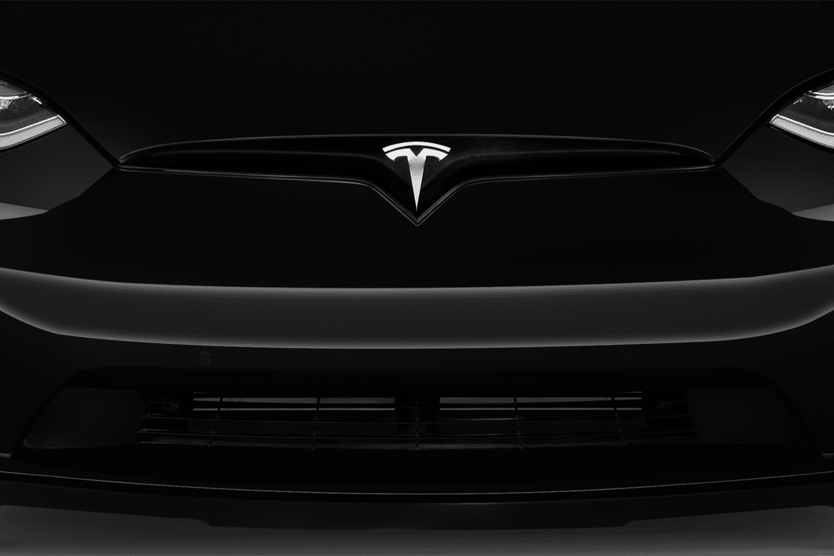 Kühlergrill eines Tesla Model X