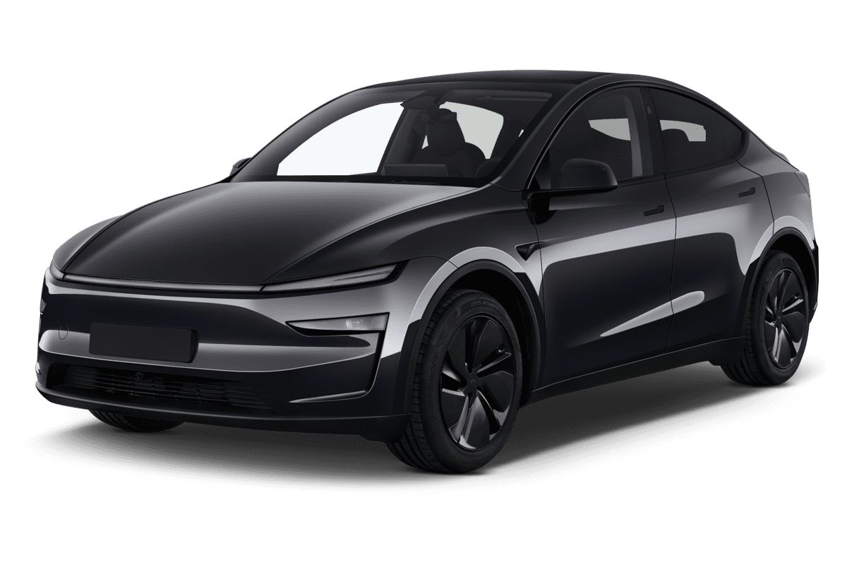 Schräge Frontansicht eines Tesla Model Y, freigestellt