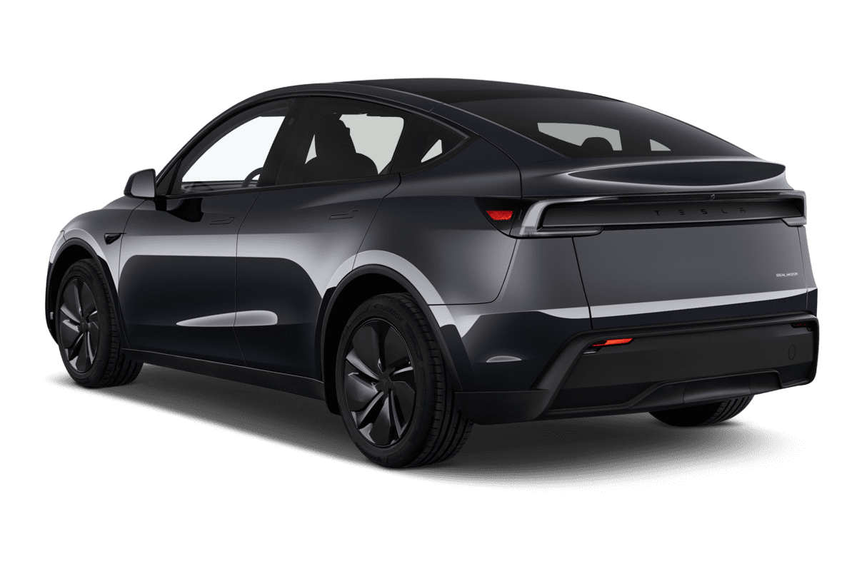 Schräge Heckansicht eines Tesla Model Y, freigestellt