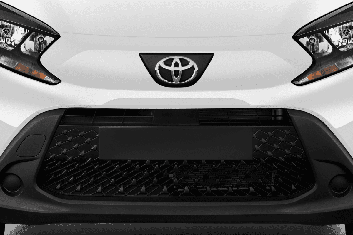 Kühlergrill eines Toyota Aygo X