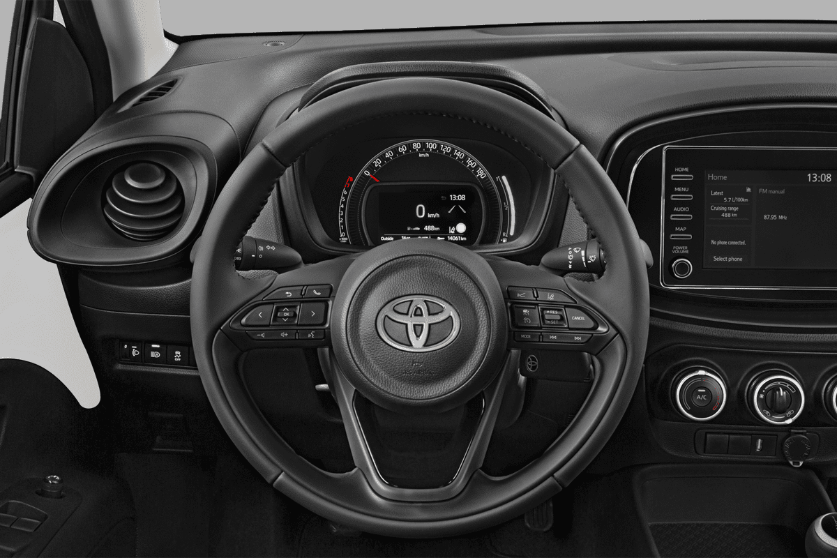 Lenkrad eines Toyota Aygo X