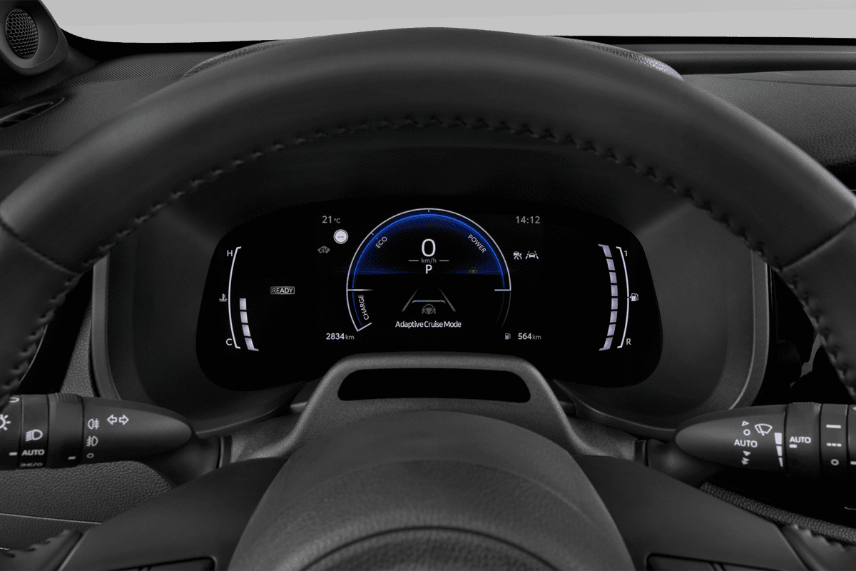 Kombiinstrument eines Toyota Aygo X Hybrid 