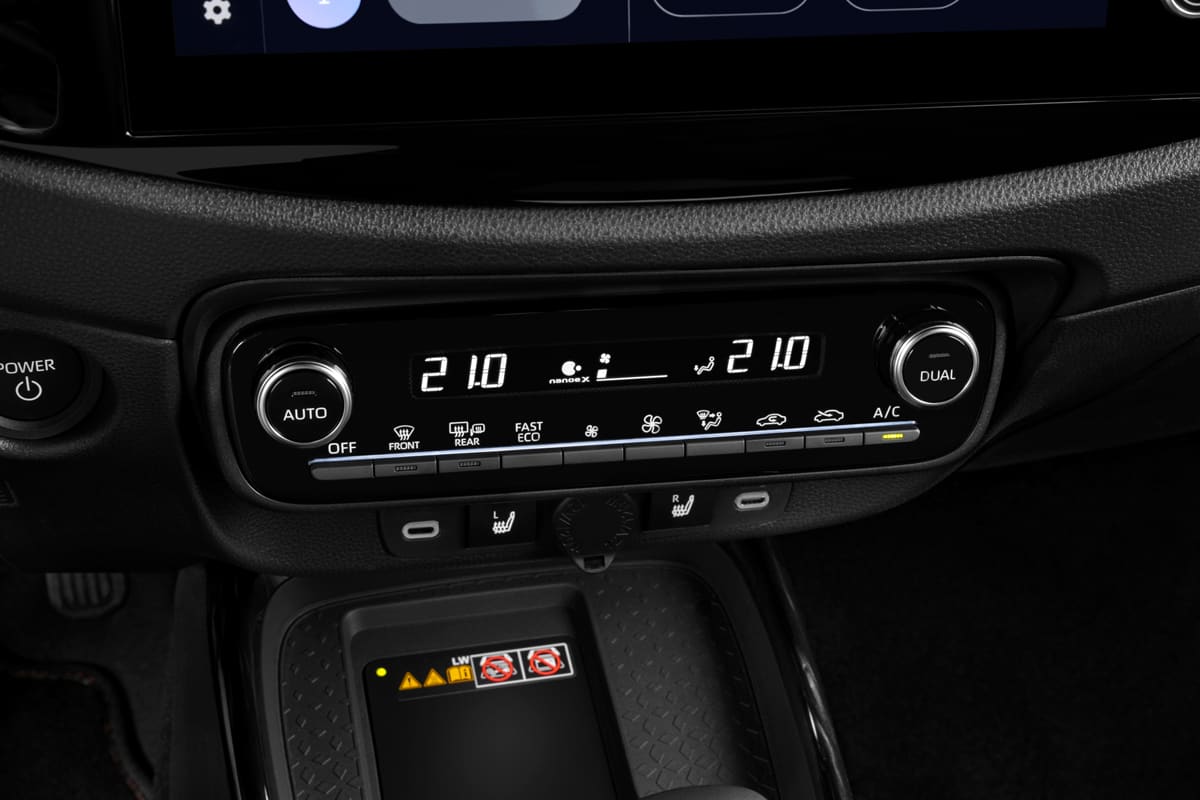 Klimasteuerung eines Toyota Aygo X Hybrid 