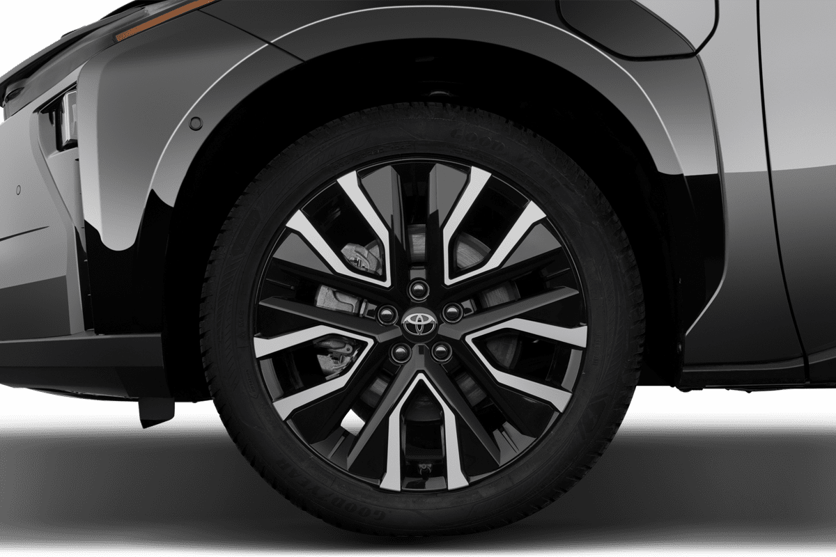 Radkappe oder Felge eines Toyota bZ4X