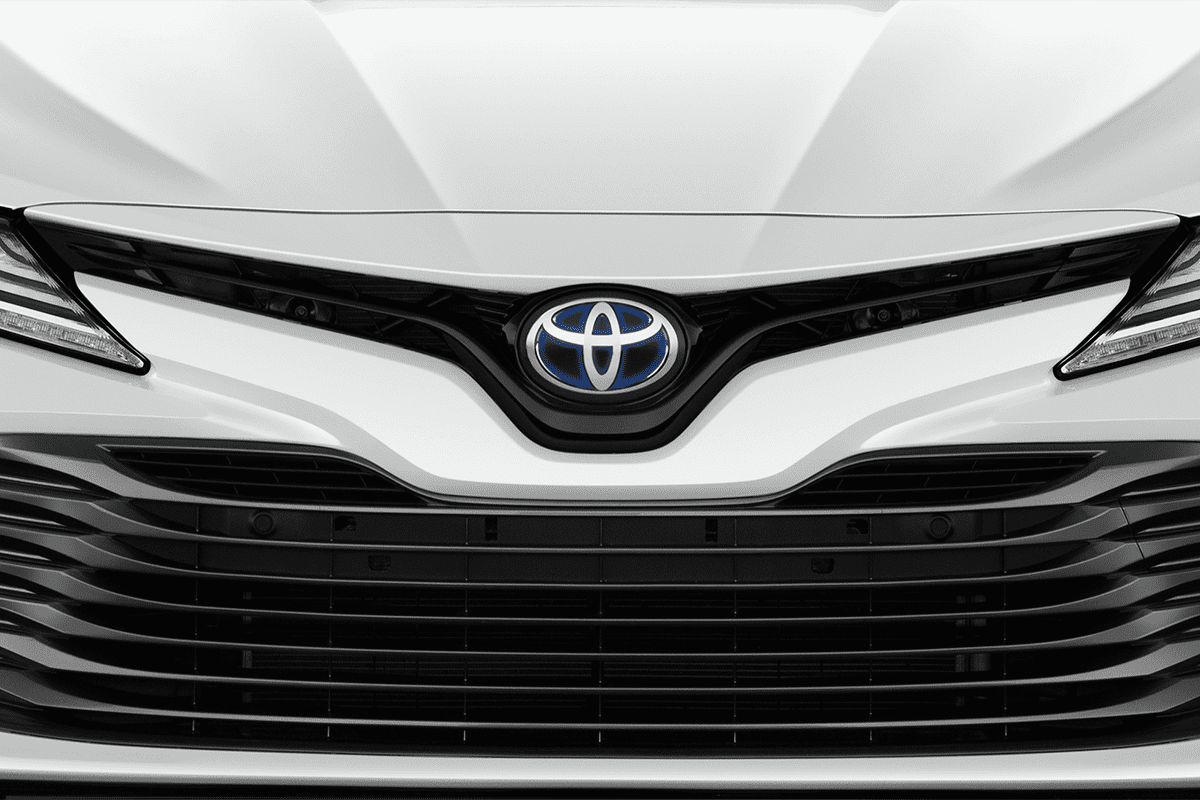 Kühlergrill eines Toyota Camry