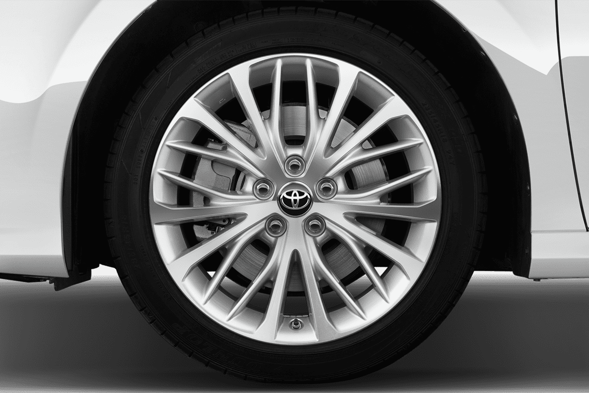 Radkappe oder Felge eines Toyota Camry