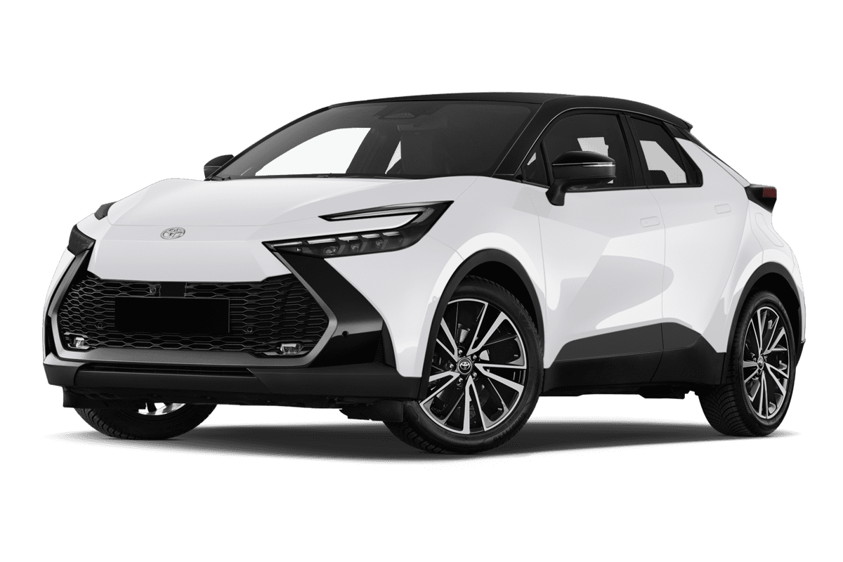 Tiefe, schräge Heckansicht eines Toyota C-HR Hybrid , freigestellt