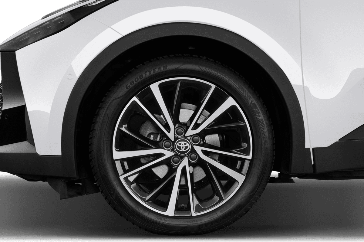 Radkappe oder Felge eines Toyota C-HR Hybrid 