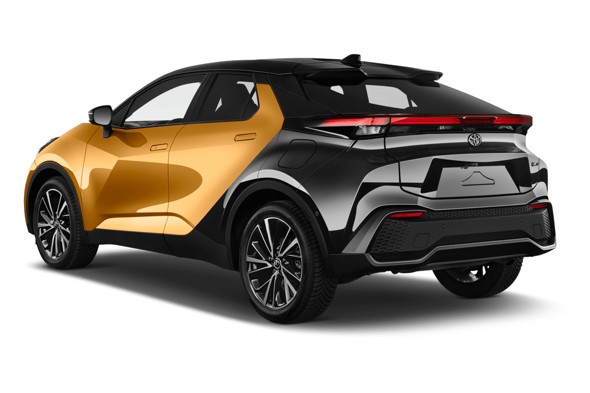 Schräge Heckansicht eines Toyota C-HR Plug-in-Hybrid, freigestellt