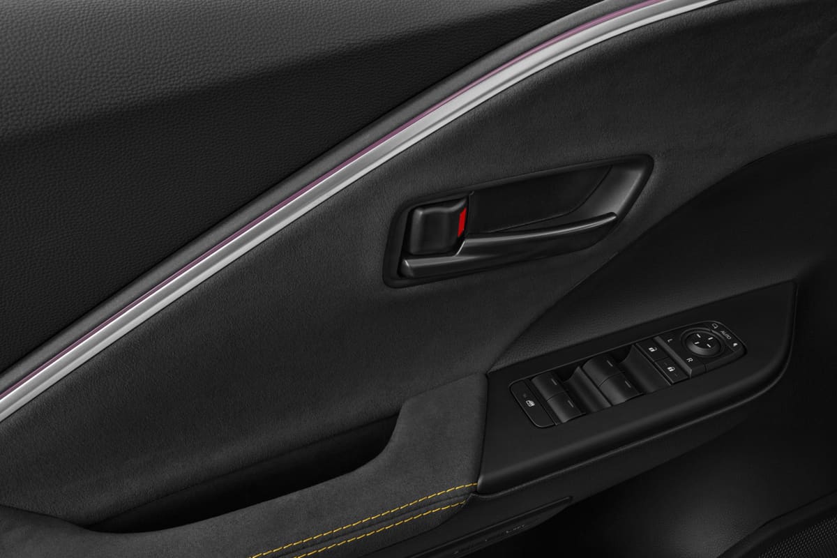 Türsteuerung eines Toyota C-HR Plug-in-Hybrid