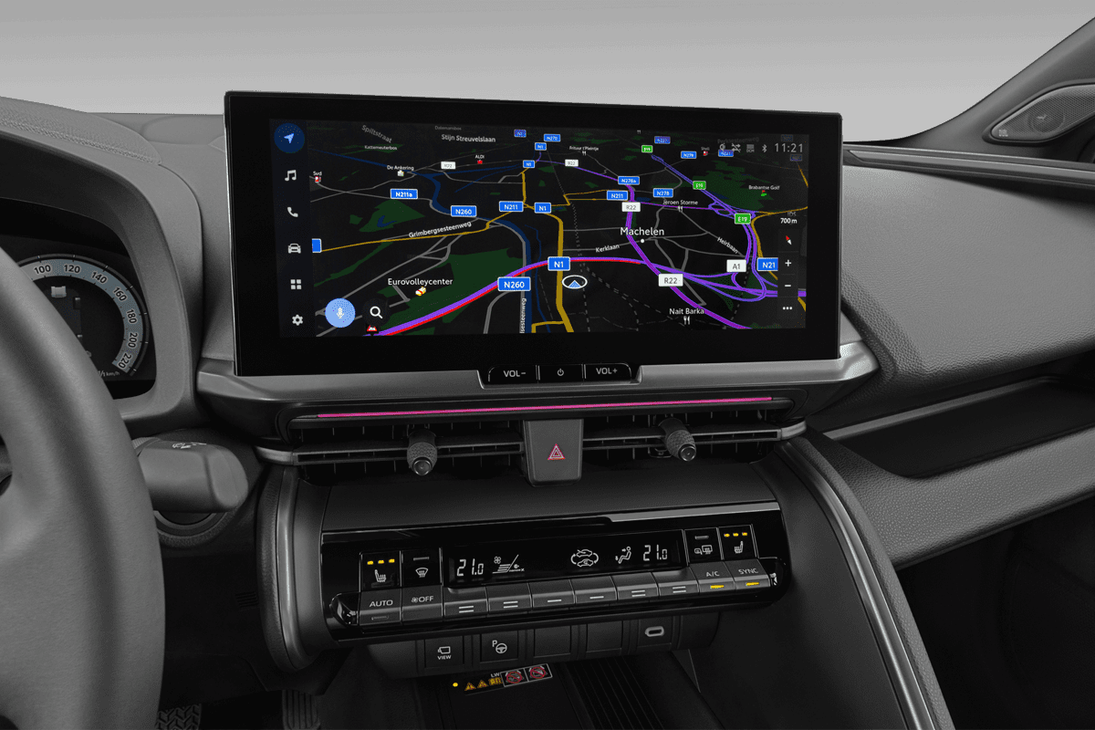 Mittelkonsole eines Toyota C-HR Plug-in-Hybrid