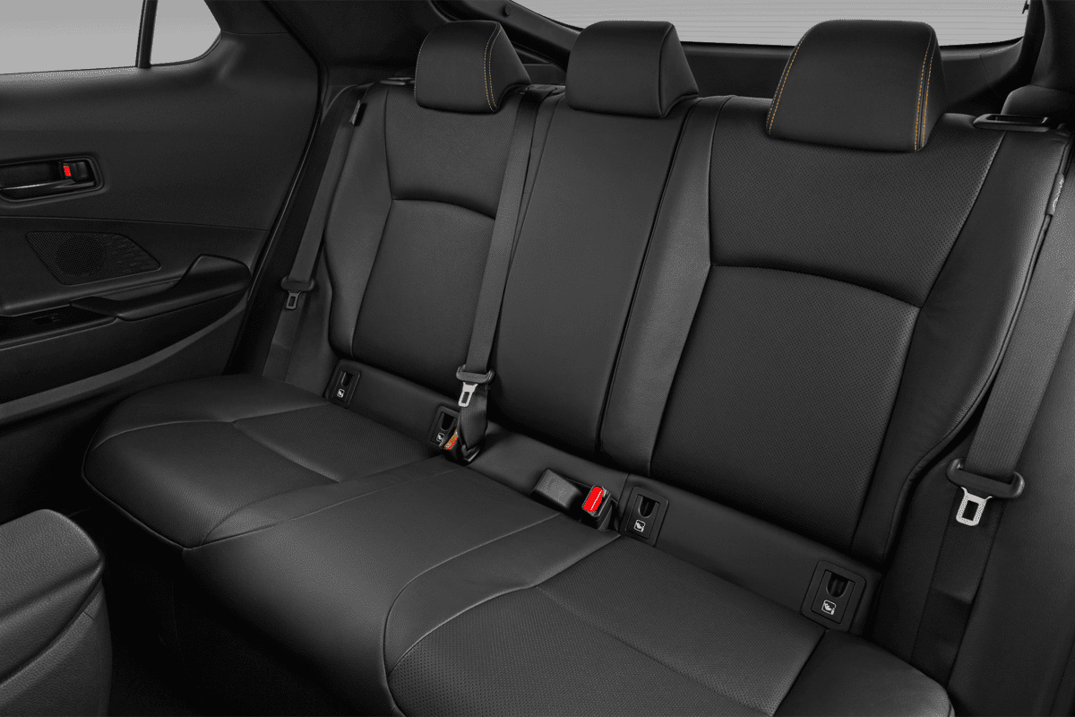 Rücksitzbank eines Toyota C-HR Plug-in-Hybrid