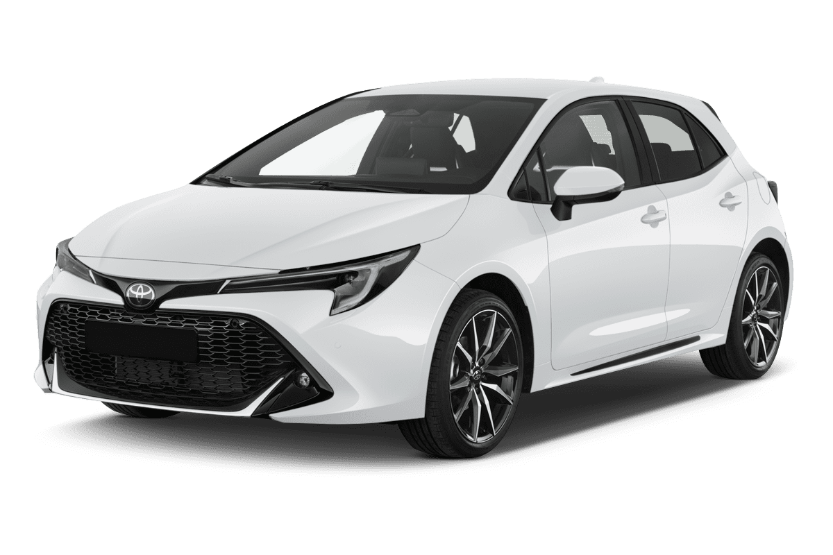 Schräge Frontansicht eines Toyota Corolla, freigestellt