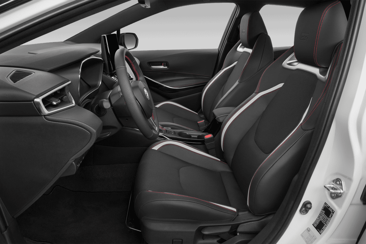 Vordersitze eines Toyota Corolla Hybrid