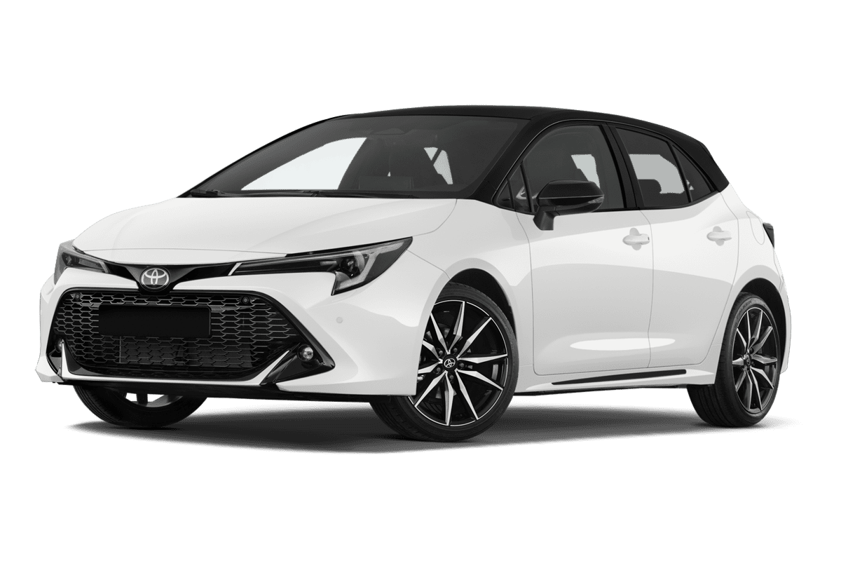 Tiefe, schräge Heckansicht eines Toyota Corolla Hybrid, freigestellt