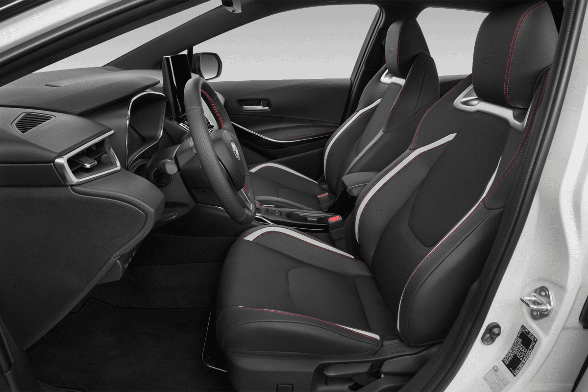 Vordersitze eines Toyota Corolla Hybrid