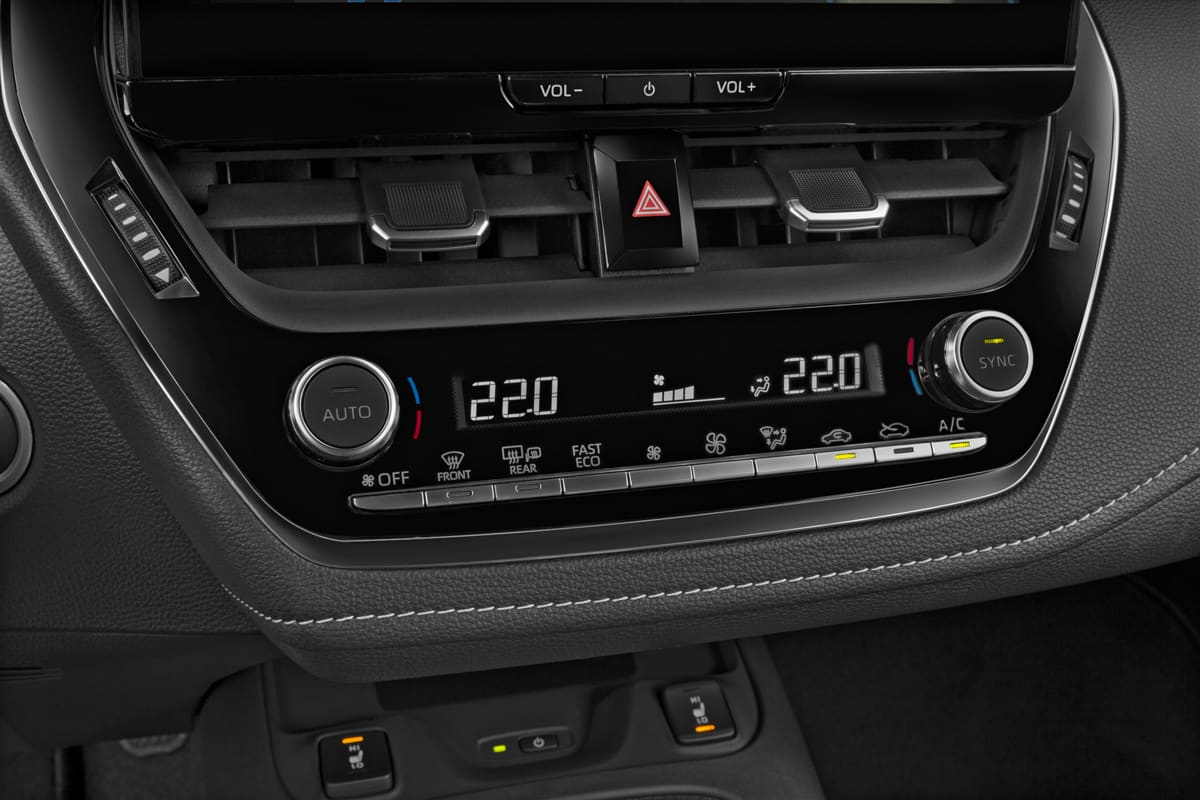 Klimasteuerung eines Toyota Corolla Hybrid