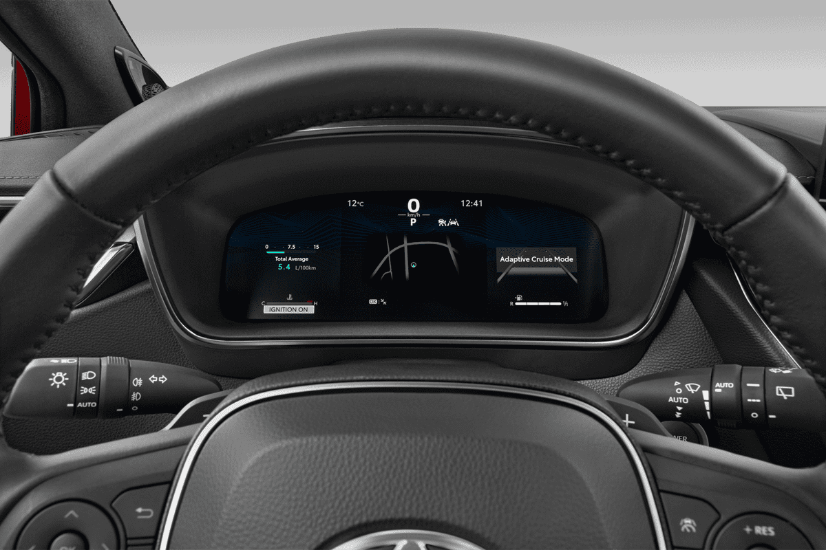 Kombiinstrument eines Toyota Corolla Touring Sports Hybrid