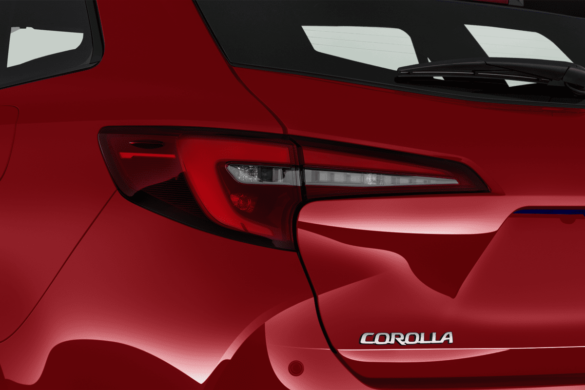 Heckleuchten eines Toyota Corolla Touring Sports Hybrid