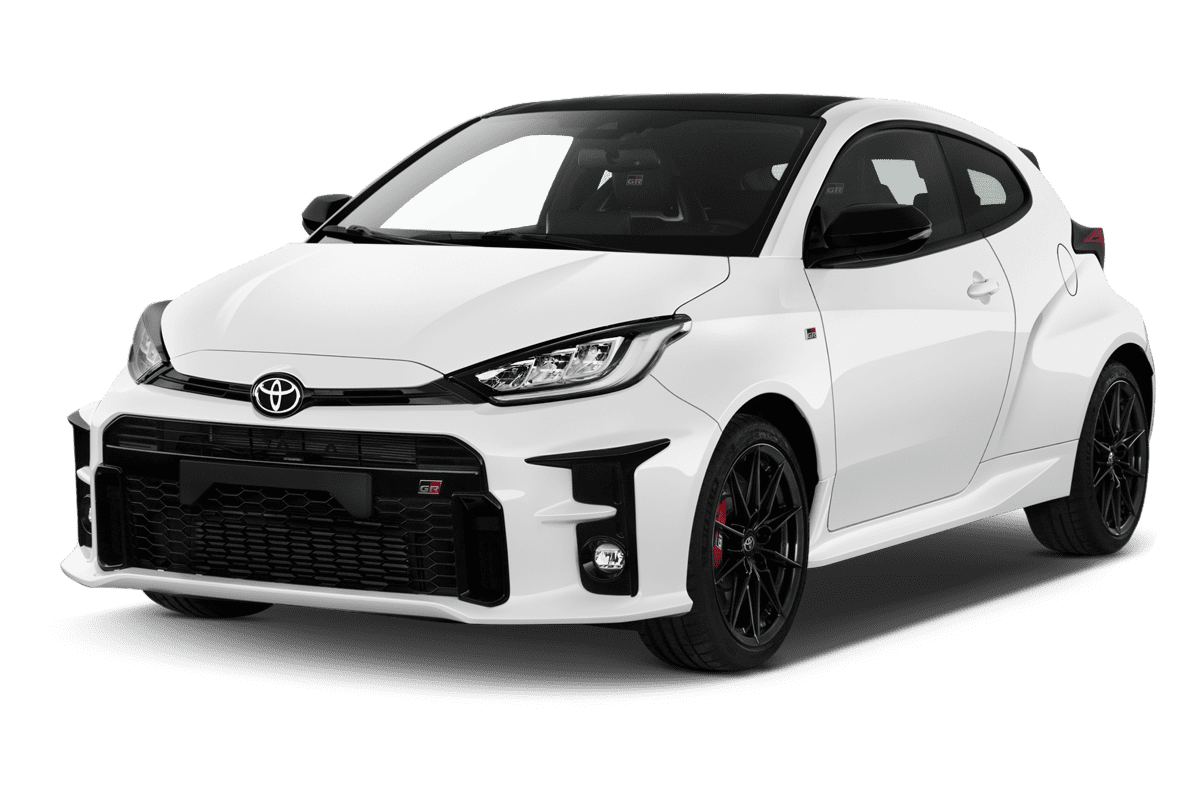 Schräge Frontansicht eines Toyota Yaris GR, freigestellt