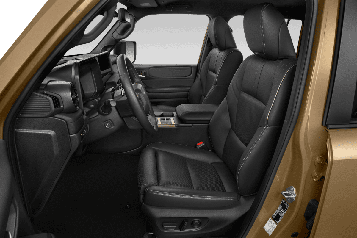 Vordersitze eines Toyota Land Cruiser